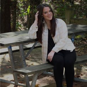 Meet your Posher, Ava